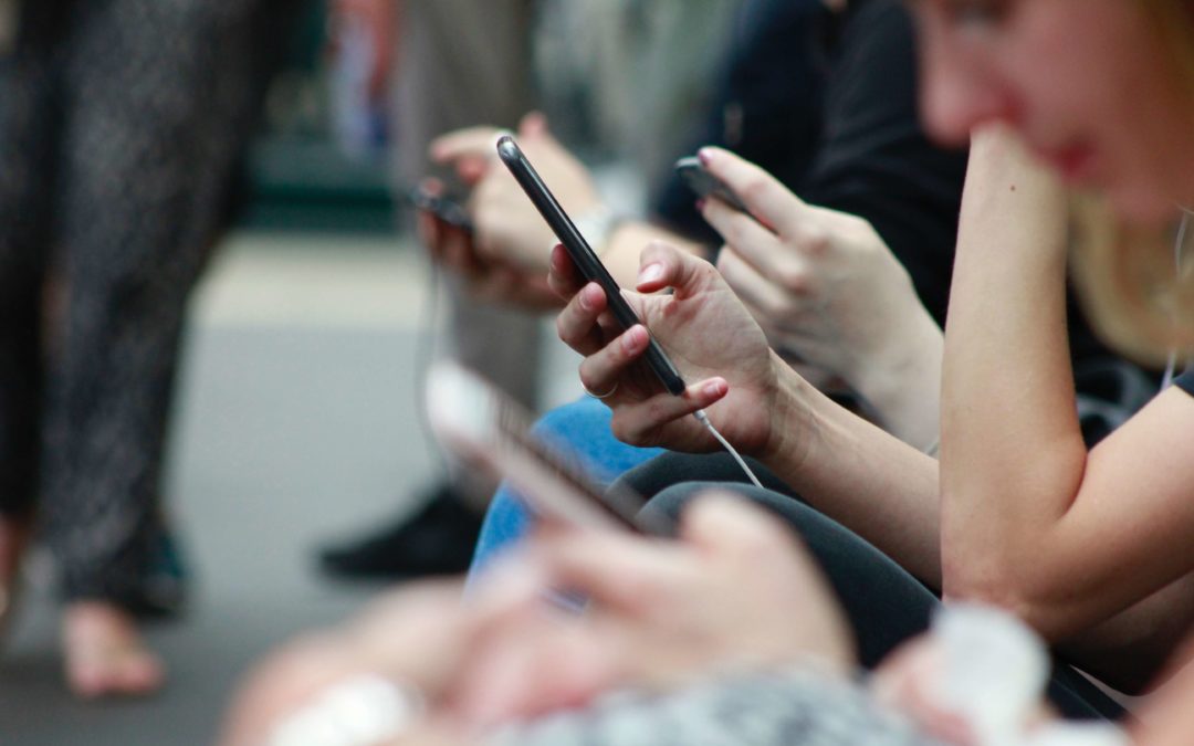 El tiempo de uso de redes sociales comienza a decaer